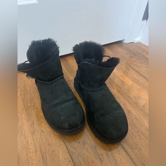 Ugg Mini Bailey Button Bling Boot Black Swarovski Crystal Button Womens - Picture 2 of 9